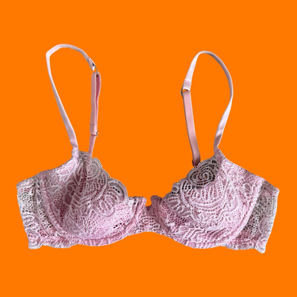 00's vintage baby pink lace coquette fairy y2k bra 36B victoria's secret